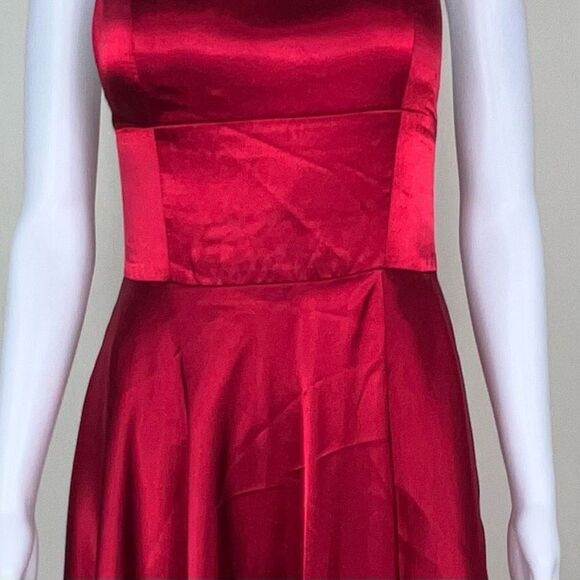 Betsy & Adam Criss Cross Back Spaghetti Strap Satin Gown - Picture 9 of 14